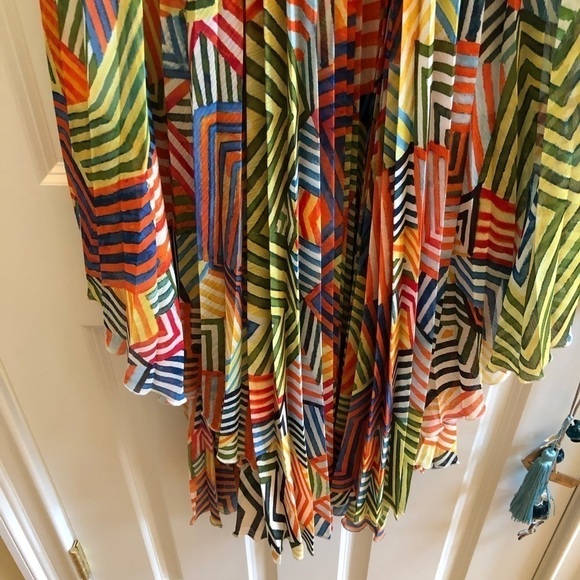 Alice + Olivia Ollie Handkerchief Printed Dress 10 - Picture 5 of 10